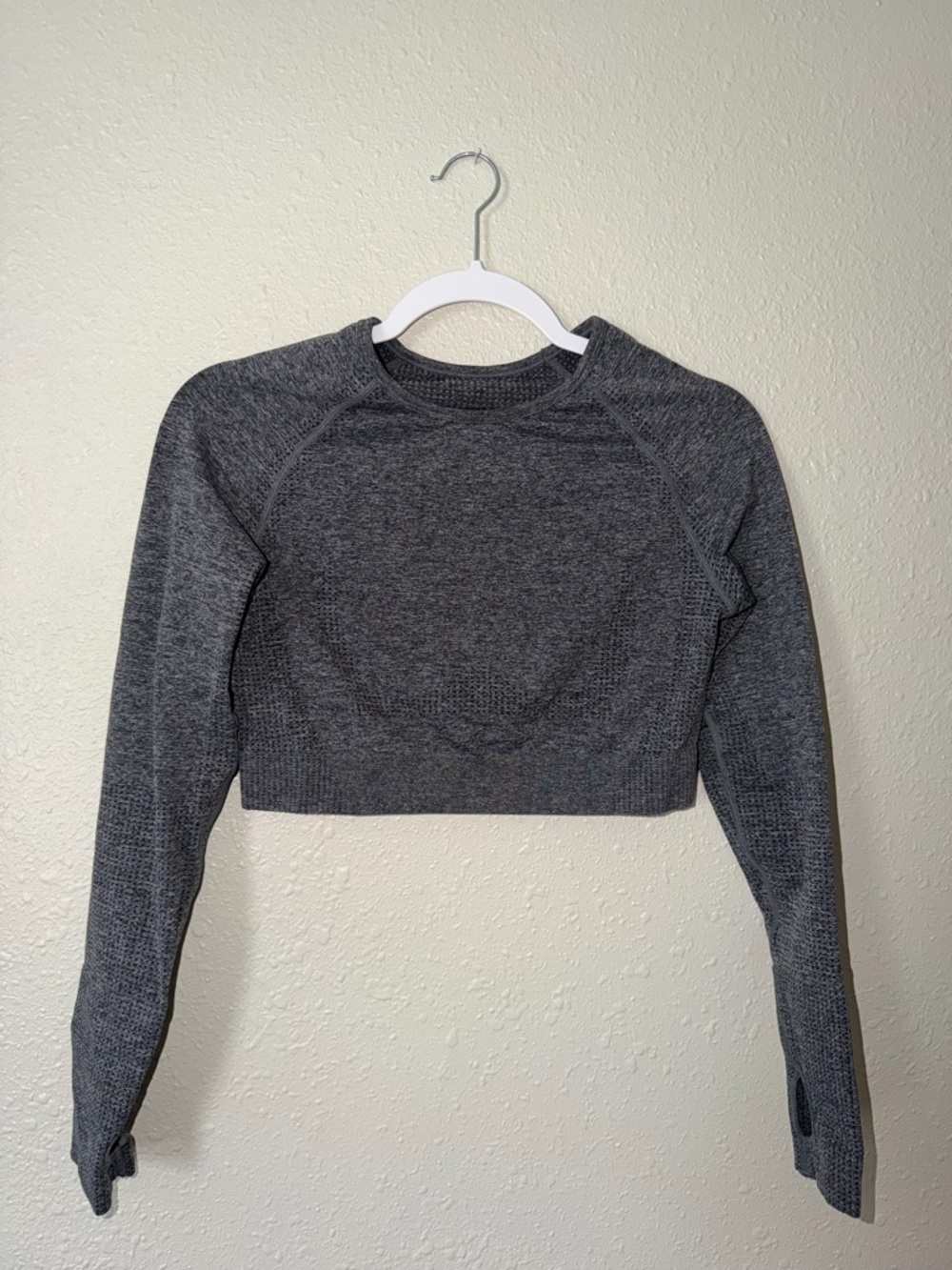 Seamless Cropped Long-Sleeve workout Top - Charcoal Gray
